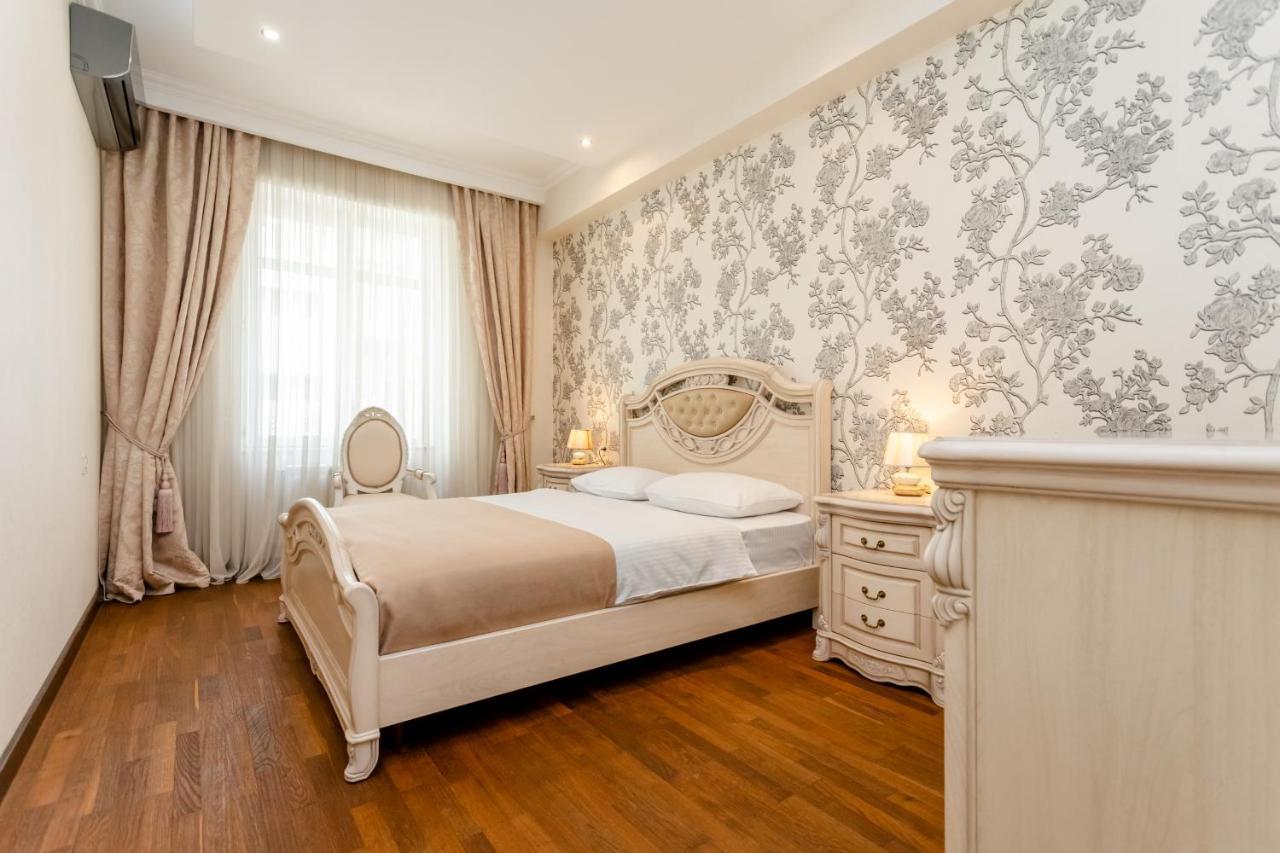 3Bd-2Bth Apartment In Tbilisi City Center Extérieur photo
